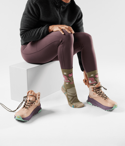 TNF X Smartwool Women's HIKE Light Cushion Hoo Who Crew Socks - The North Face