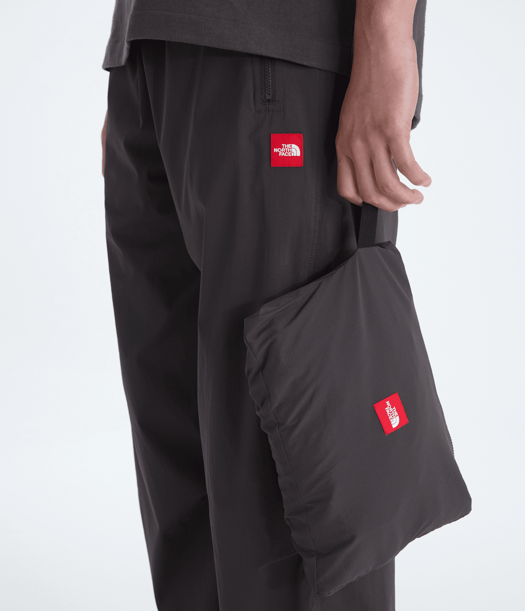 Men’s TNF™ Red Box Packable Hooded Wind Jacket - The North Face