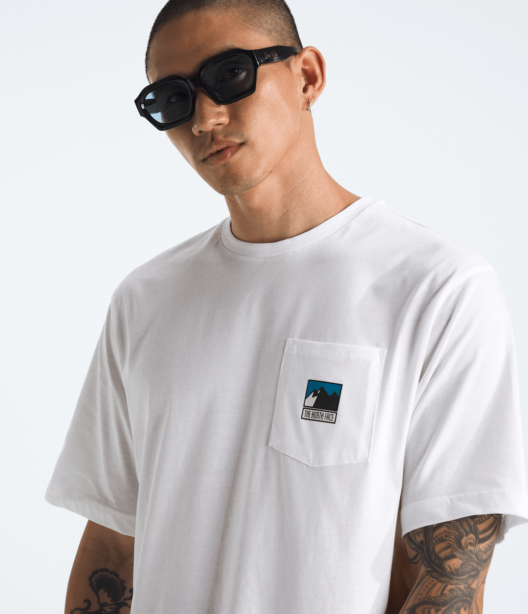 Men's Mountain Logo Relaxed Pocket Tee - The North Face